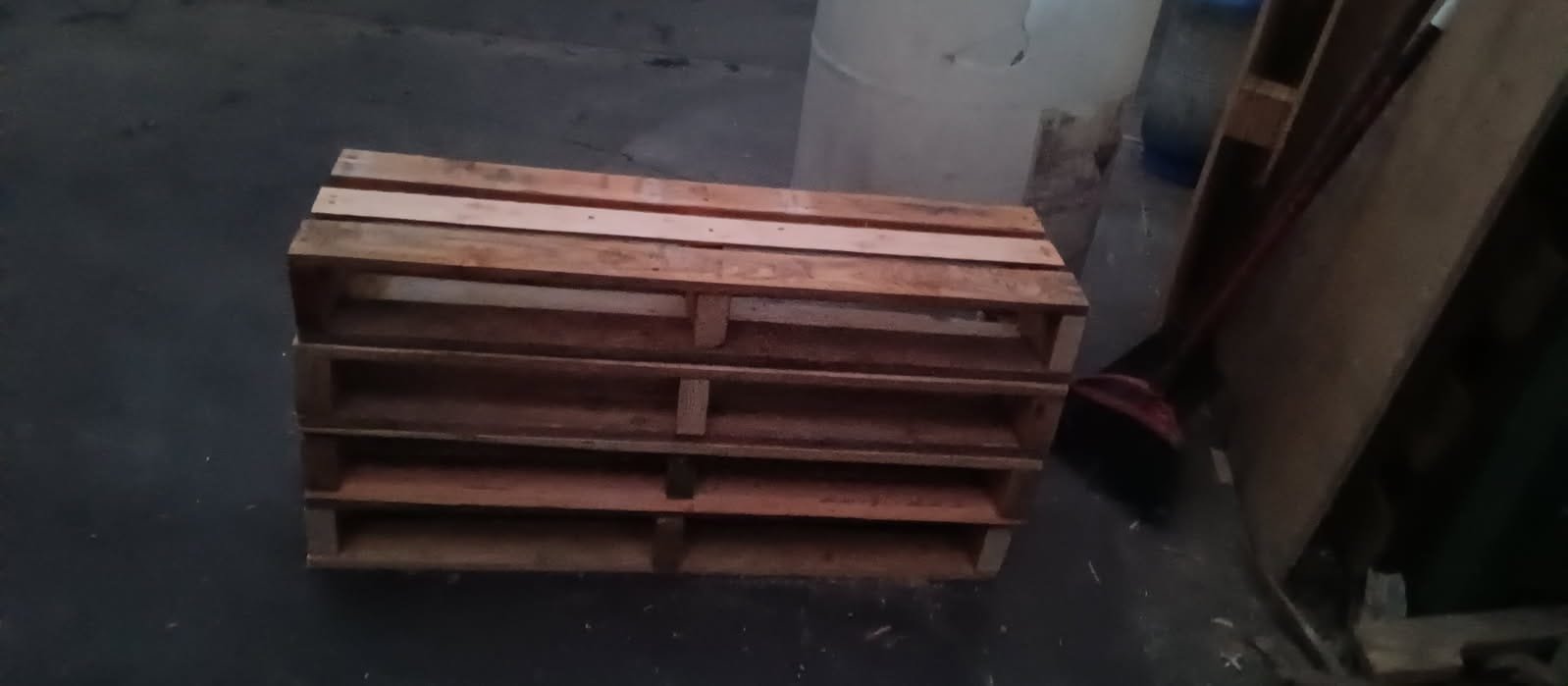 Custom oversized pallets stacked at the Bro Pallets Los Angeles yard